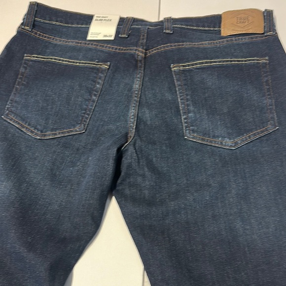 True Craft Blue Relaxed Jeans with Vintage Style - Picture 8 of 12